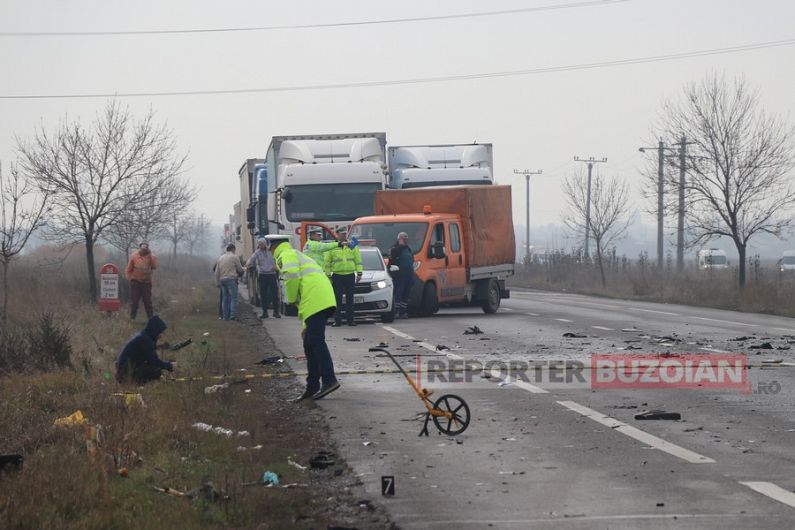 VIDEO Un șofer vrâncean și soția acestuia implicați într un accident