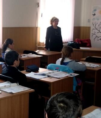 1.500 de lei pentru profesorii din Vrancea: Prima de carieră didactică ...