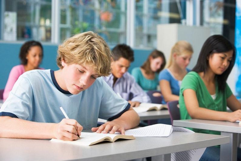 Evaluare Națională a  asolvenților claselor  a VIII-a.Foto:edupedu.ro