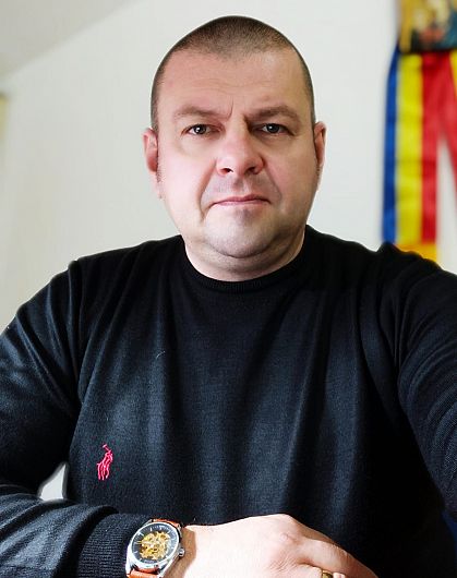 Profesorul Cătălin Mocanu este inspector educație permanentă și istorie/discipline socio-umane la Inspectoratul Școlar Județean Vrancea