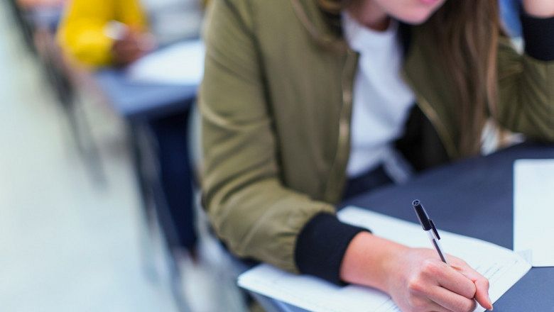 Absolvenții de liceu susțin proba scrisă la alegere a profilului și specializării, la Bacalaureat 2022 FOTO: Profimedia Images