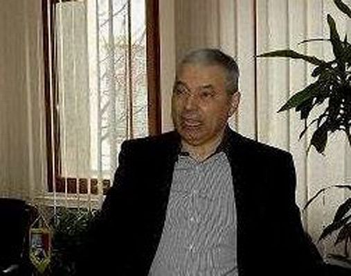 Nicolae Giurgea fost senator, președinte al Consiliului Județean Vrancea, prefect și șef al organizațiilor județene ale FSN și, ulterior, PDSR