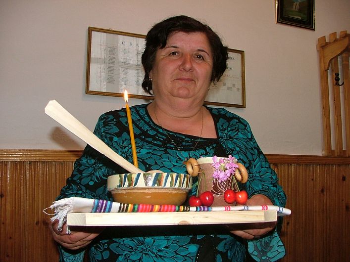 Foto: Prof. Aurica Măciucă, fotografiată în mai 2006 de Silvia Vrînceanu Nichita, cu ocazia unui eveniment didactic
