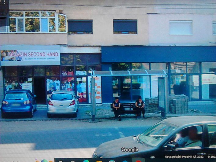 În această locație situată în Focșani pe B-dul Unirii nr 10, Bloc G1 , Scara 1-2, Parter., conform autorizației de construcție eliberată, firma vrânceană Paco Supermarkets, deținută de omul de afaceri Feliciu Paraschiv pregătește deschiderea celui de al XVI-lea magazin al rețelei.