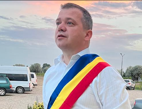 Primarul comunei Pufești, prof.dr. Nicolae Damian