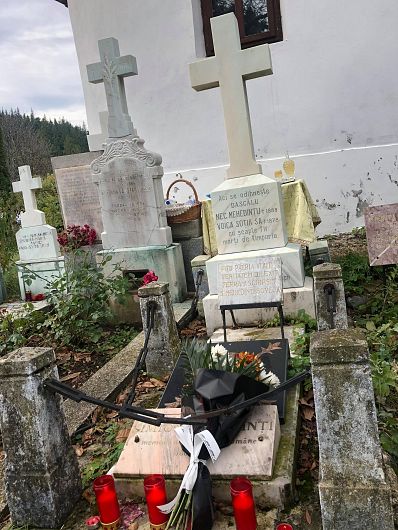 Mormântul lui Simion Mehedinți din Soveja
