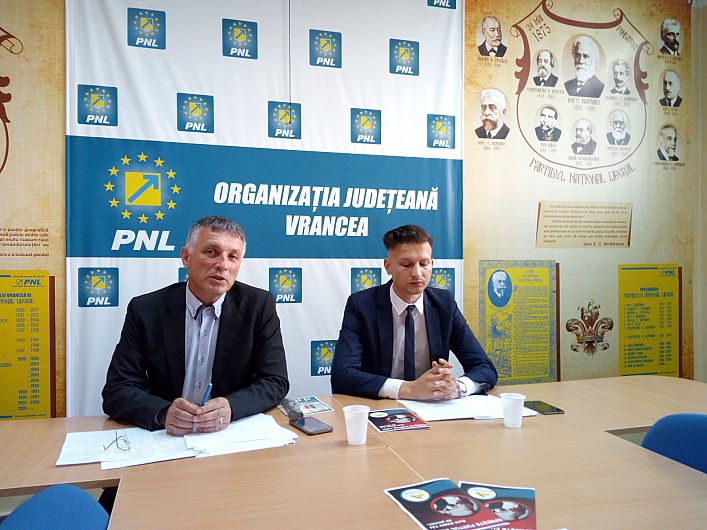 Foto  Liberalii susțin că PSD și ALDE vor să pună până pe banii de pensii