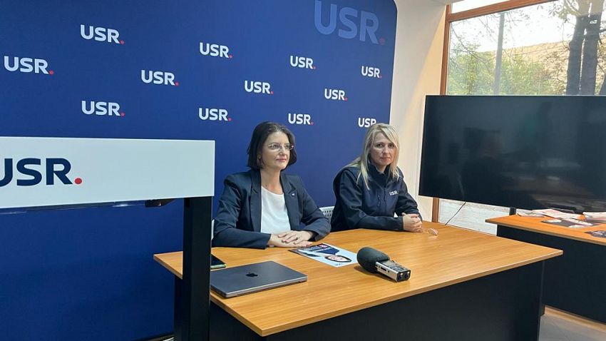 Corina Atanasiu președintele USR Focșani, s-a lansat în cursa internă pentru poziția 5 de pe lista partidului său la alegerile europarlamentare.Alături de Corina Atanasiu a fost prezentă la lansarea candidaturii și Alexandra Tătaru, viceprimar al municipiului Focșani.