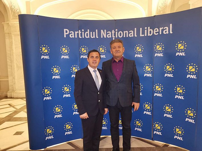 Deputatul de Vrancea Ion Ștefan, alături de primarul PNL de la Alba Iulia, Mircea Hava
