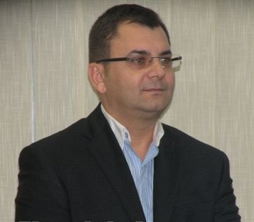 Directorul Spitalului Județean de Urgență „Sf. Pantelimon” Focșani, Constantin Mîndrilă este contaminat cu noul coronavirus.Rezultatul testării a fost aflat joi 9 aprilie 2020