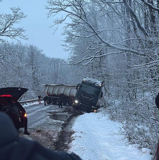 Foto:Grupul de facebook Informații din trafic Vrancea /Asistență rutieră