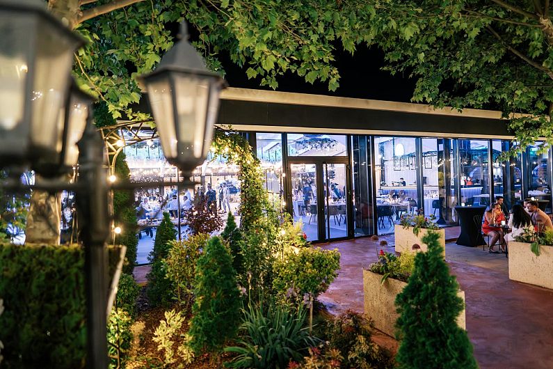 Restaurantul „Hora Miresei” de la Vânători.Locația inițială (actualul proiect)