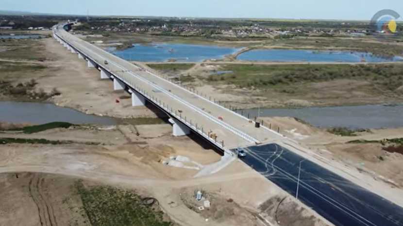 Podul de peste râul Buzău de pe Autostrada A 7.Foto:economica.net
