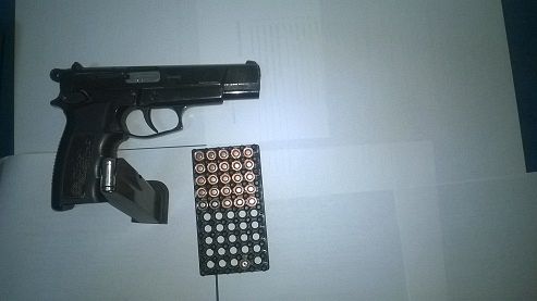 Un TanÄƒr Pistolar Din Gugesti A RÄƒmas FÄƒrÄƒ JucÄƒrii