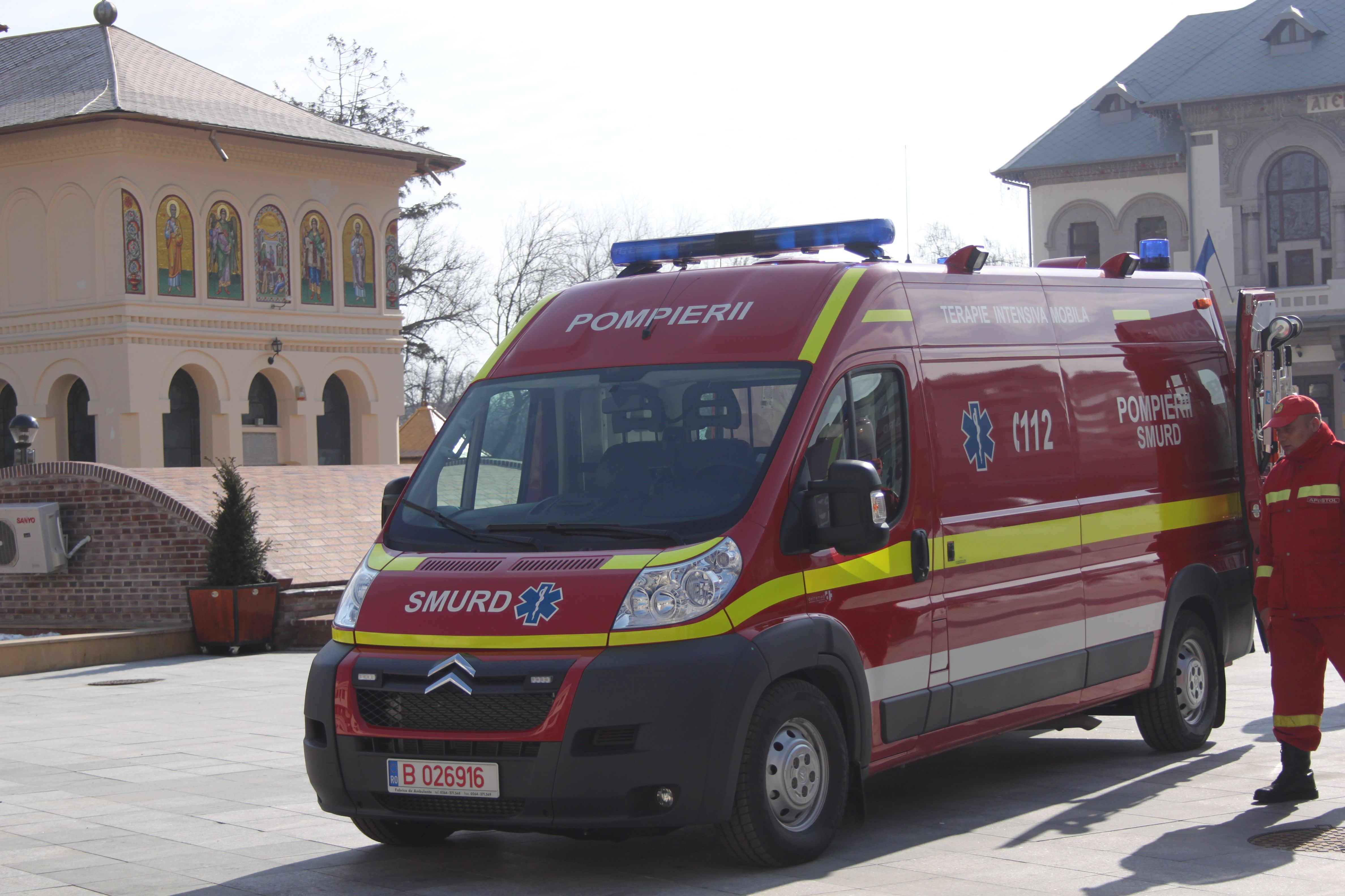 Trece La Modul Imperativ Verbul Din Replica Regelui Ambulan?a de tipC de la ISU trece la Spitalul Jude?ean