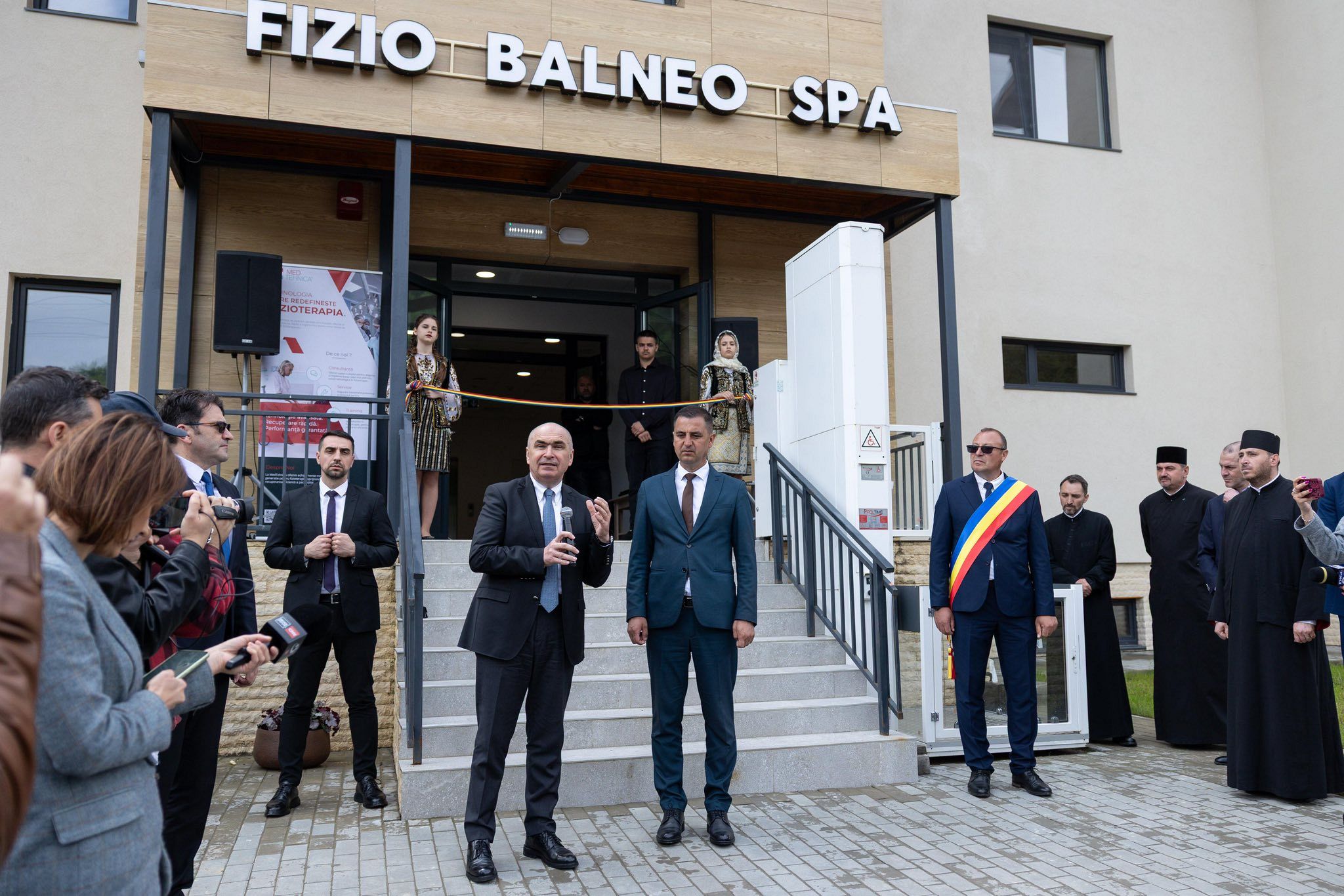 VIDEO + Foto | Vrancea reintră pe harta turismului balnear: Stațiunea Vizantea-Livezi, inaugurată în prezența premierului Ilie Bolojan