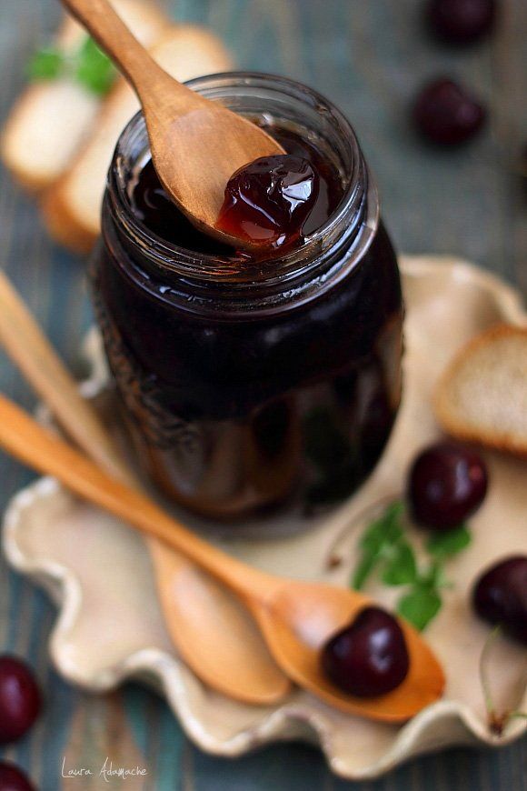 Vrancea copilăriei cu parfum de dulceață